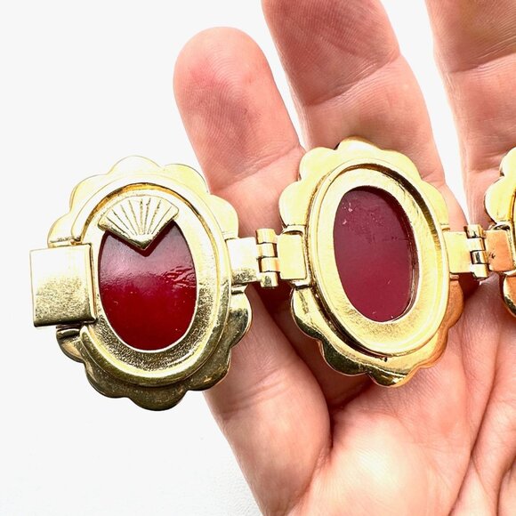 Vintage Red Intaglio Glass Cameo Gold Plated Bracelet 8 Inch Heavy Nice Quality - Picture 5 of 6